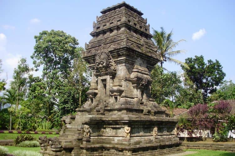 Detail Gambar Candi Yang Ada Di Malang Nomer 15