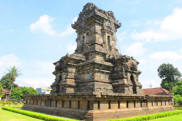 Detail Gambar Candi Yang Ada Di Malang Nomer 5