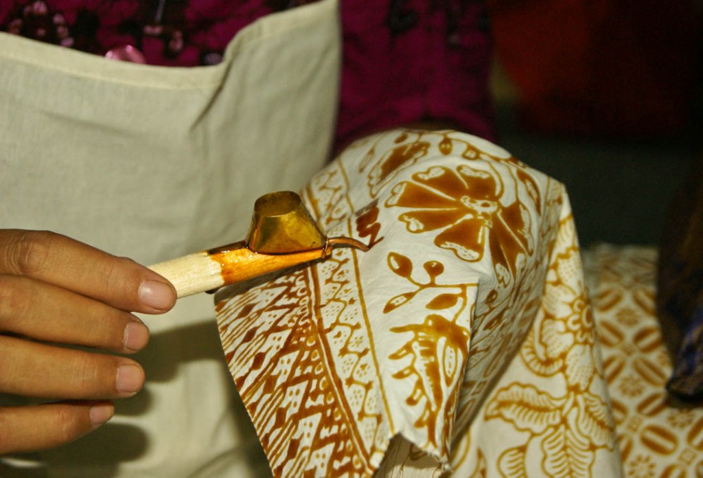 Detail Gambar Canting Nembok Dalam Batik Nomer 11