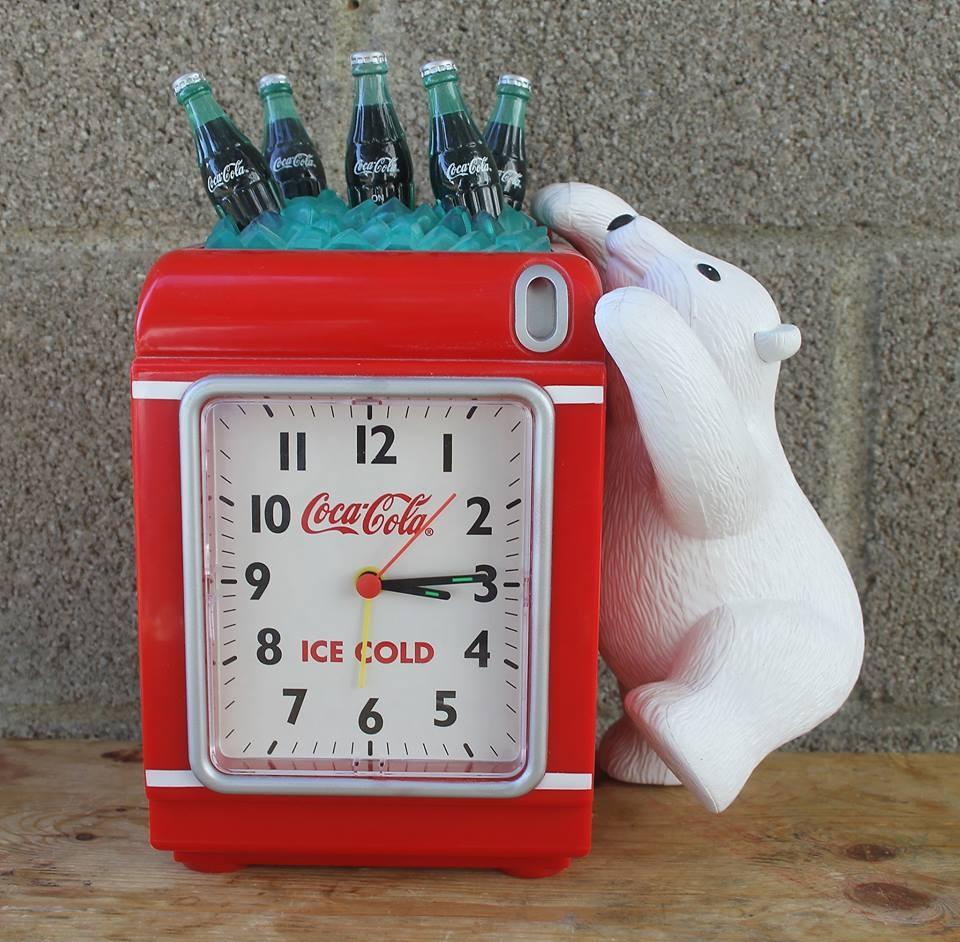 Detail Coca Cola Clock With Polar Bear Nomer 15