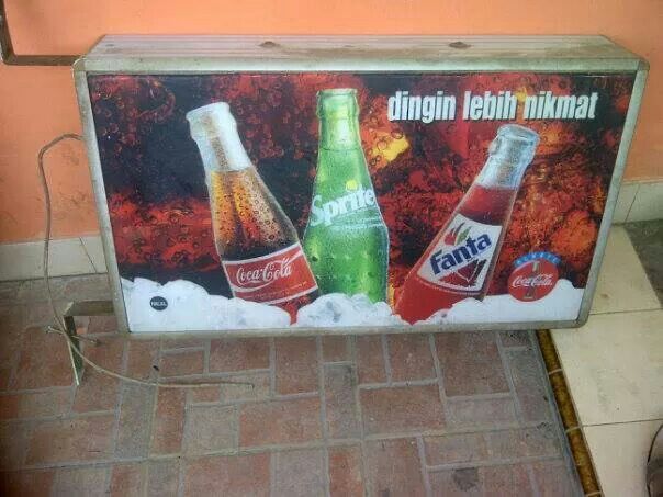 Detail Coca Cola Dingin Nomer 29