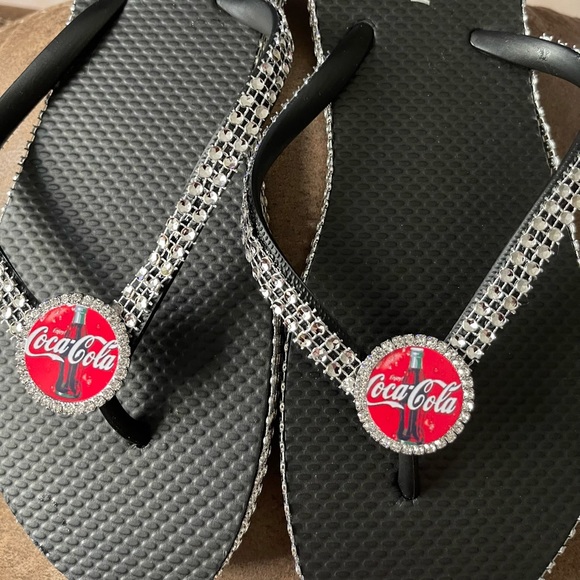 Detail Coca Cola Flip Flops Nomer 38