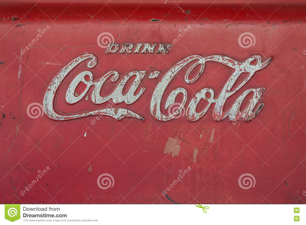 Detail Coca Cola Logo 2015 Nomer 19