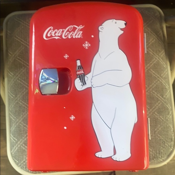 Detail Coca Cola Mini Fridge Polar Bear Nomer 54