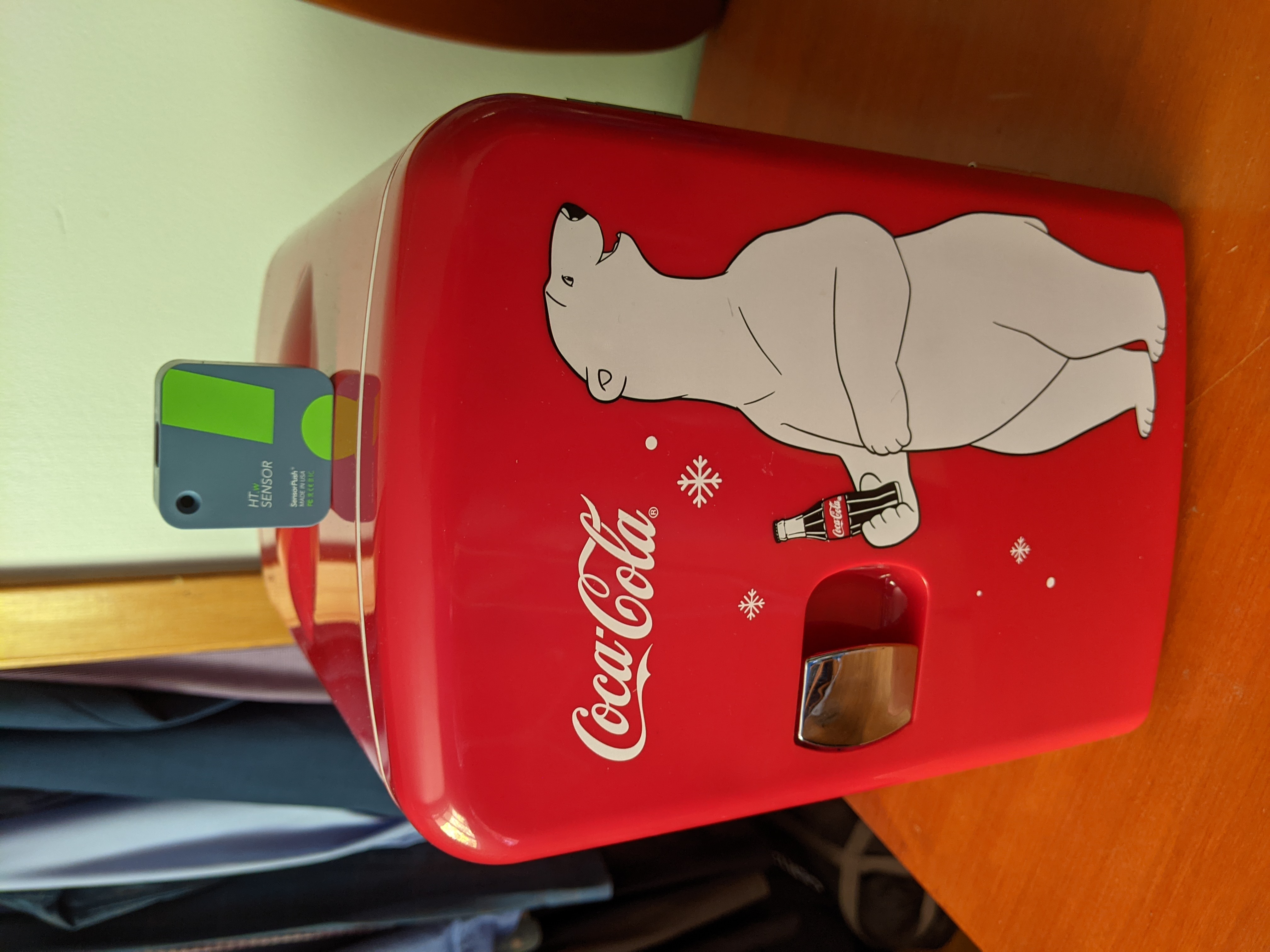 Detail Coca Cola Mini Fridge Polar Bear Nomer 56