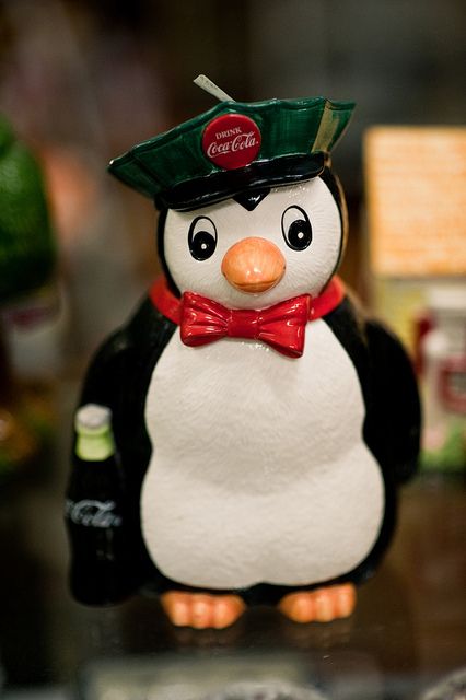 Detail Coca Cola Penguin Cookie Jar Nomer 37