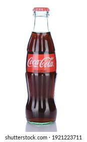 Detail Coke Bottle Image Nomer 20