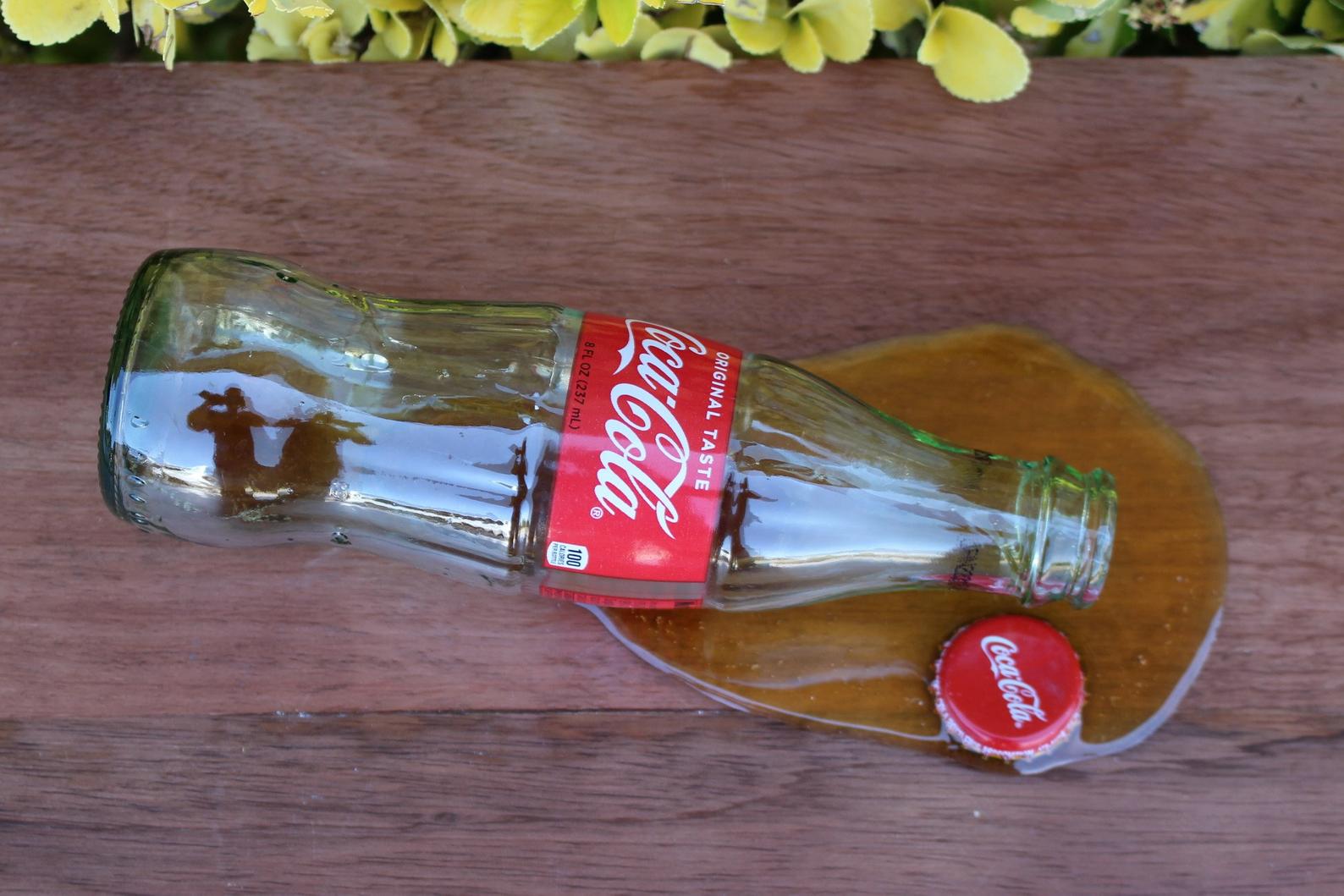 Detail Coke Bottle Images Nomer 41