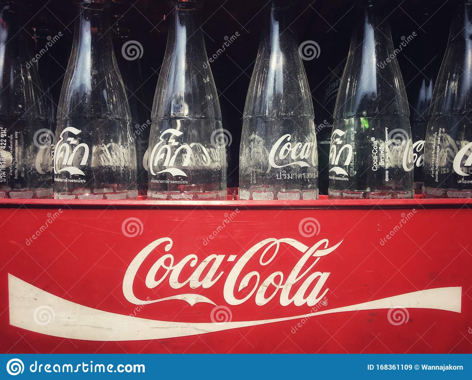 Detail Coke Bottle Images Nomer 48