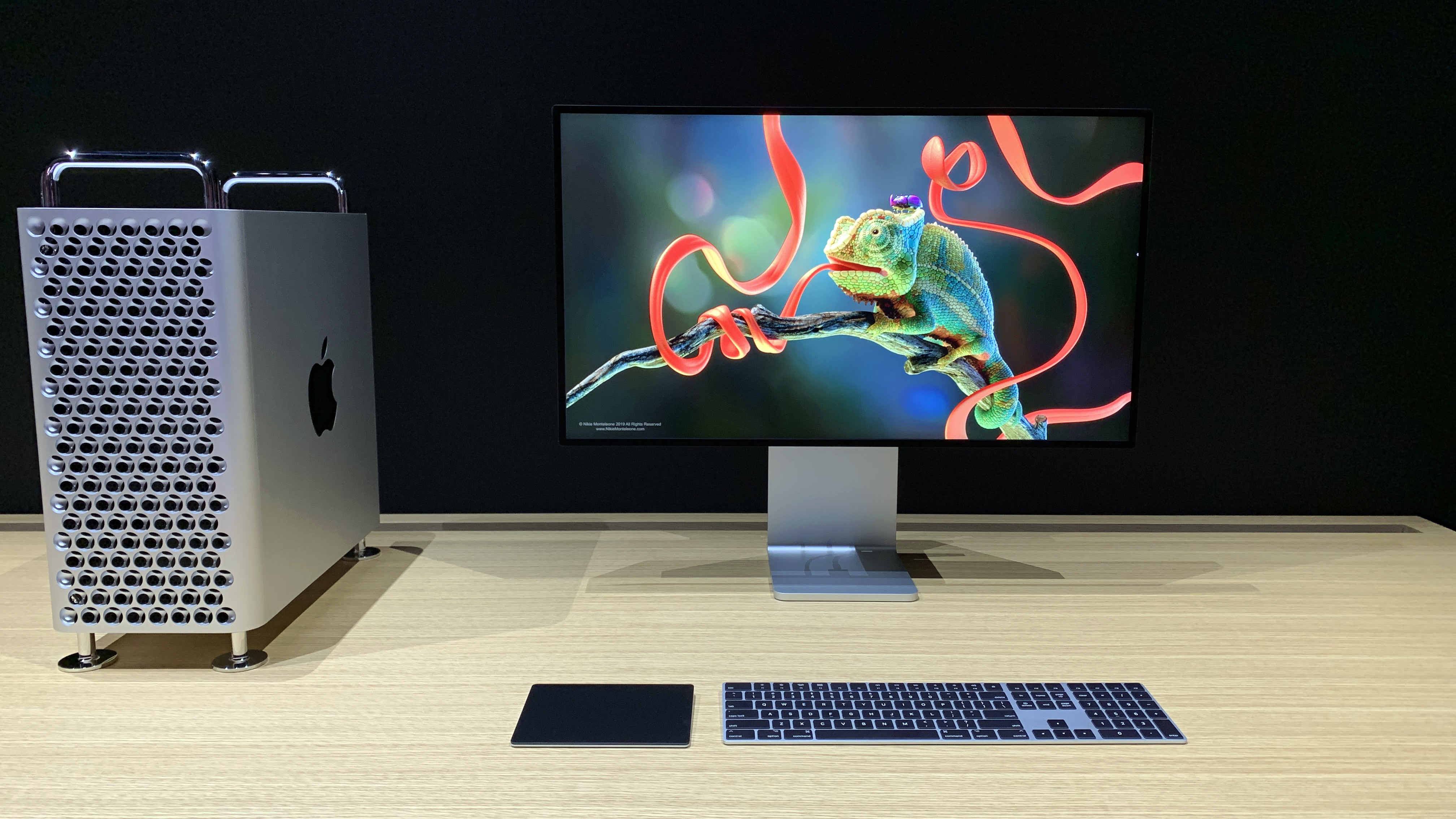 Detail Computer Monitor Apple Nomer 43