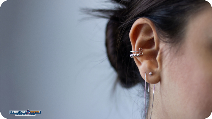 Detail Conch Piercing And Headphones Nomer 9