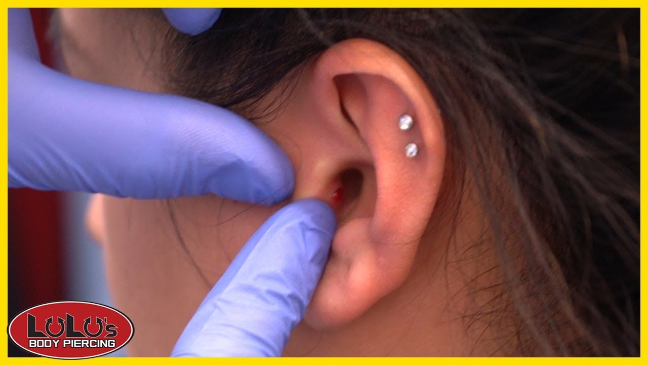 Detail Conch Piercing And Headphones Nomer 16