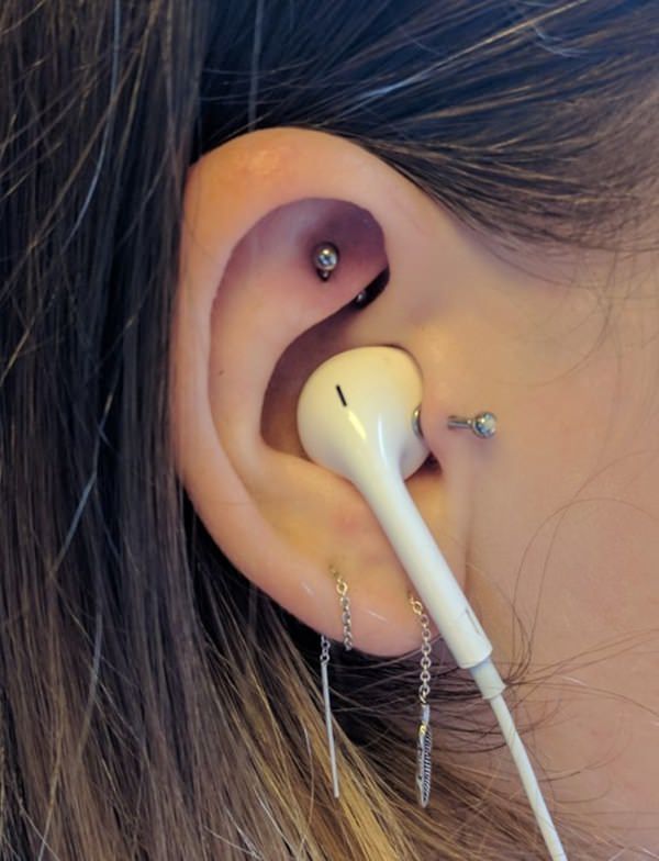 Detail Conch Piercing And Headphones Nomer 22