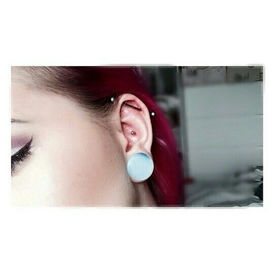 Detail Conch Piercing And Headphones Nomer 40