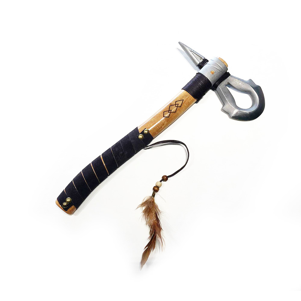 Detail Connor Kenway Tomahawk Nomer 2