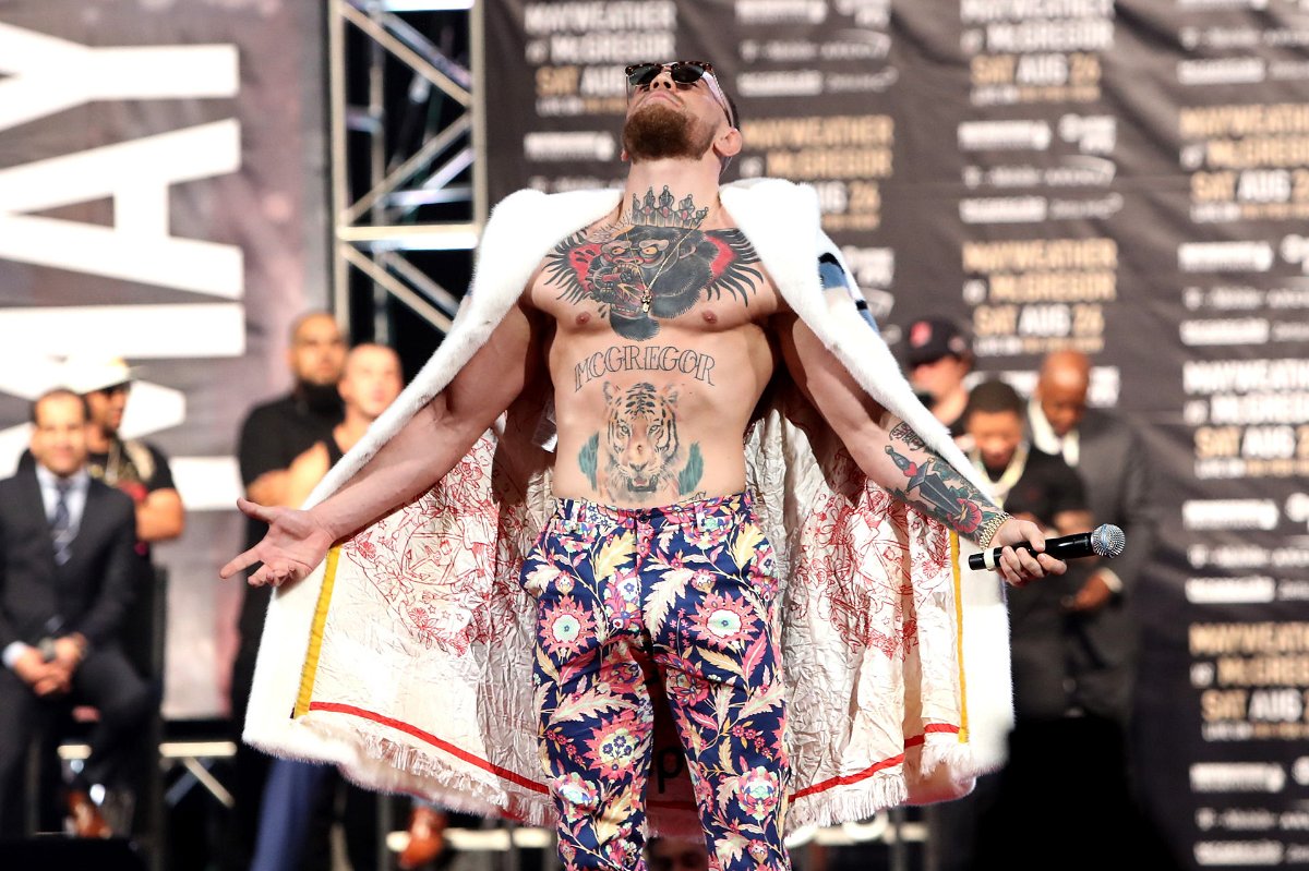 Detail Conor Mcgregor Gucci Coat Nomer 26