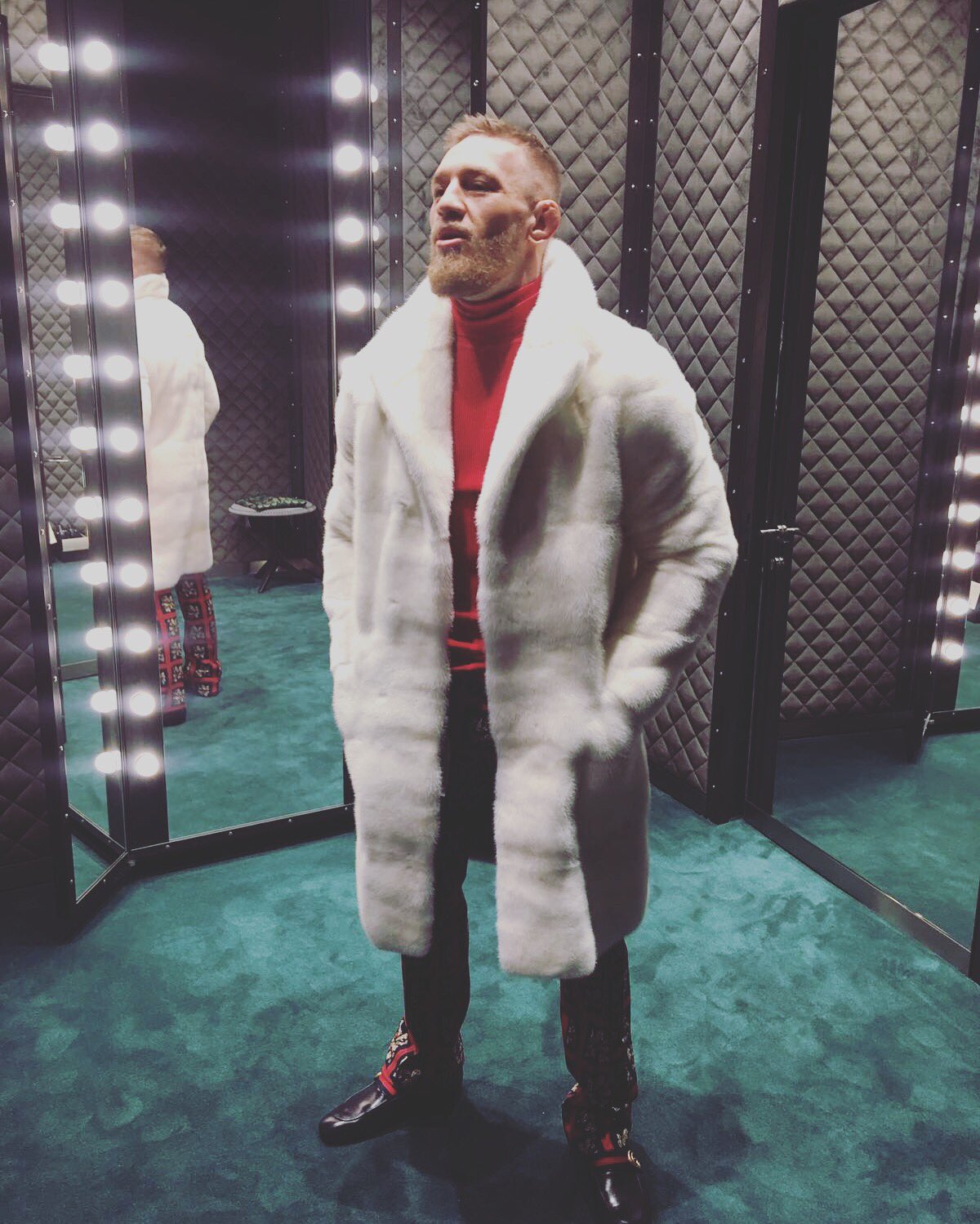 Detail Conor Mcgregor Gucci Coat Nomer 6