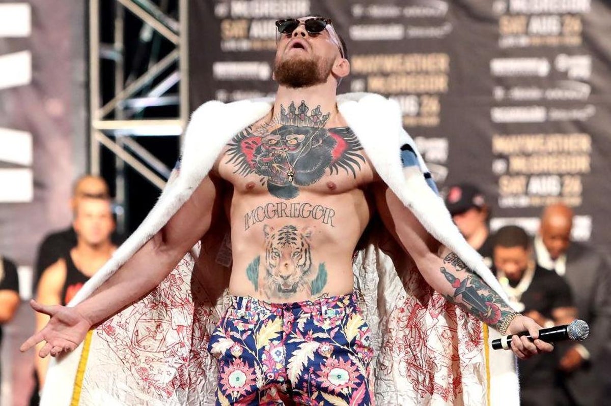 Detail Conor Mcgregor Gucci Coat Nomer 7