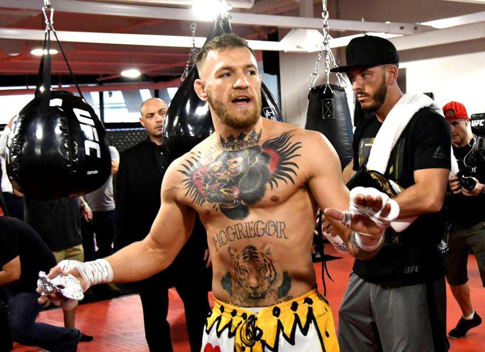 Detail Conor Mcgregor Spaghetti Arms Nomer 26