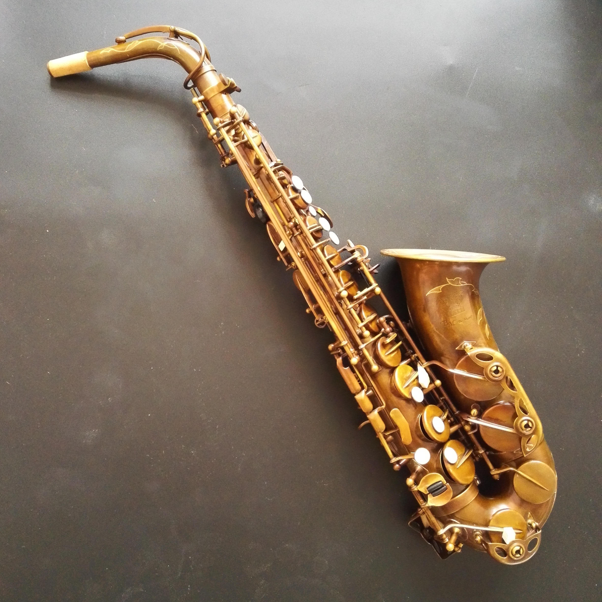 Detail Contoh Alat Musik Saxophone Nomer 32