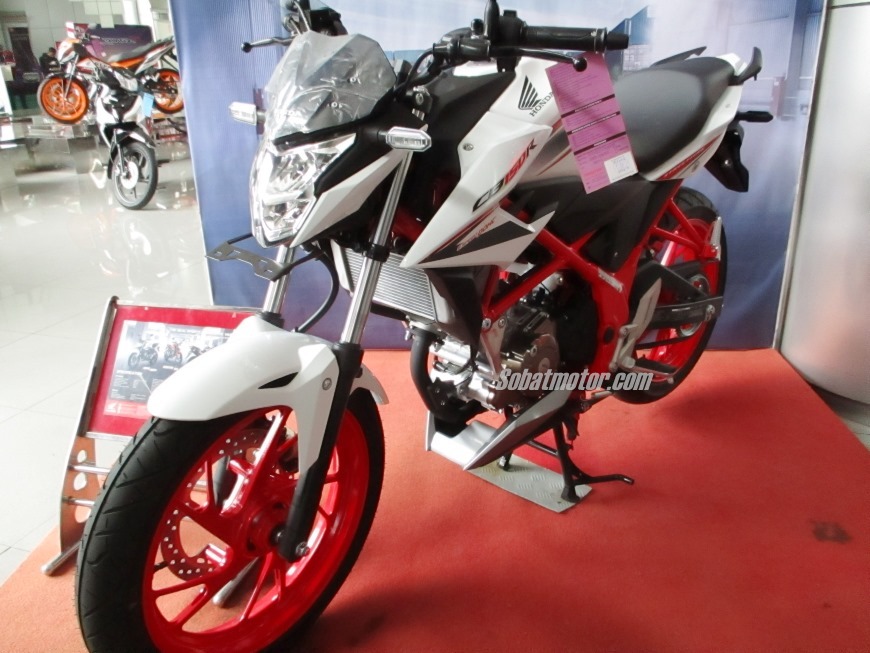 Detail Gambar Cb150r Streetfire Special Edition Nomer 50