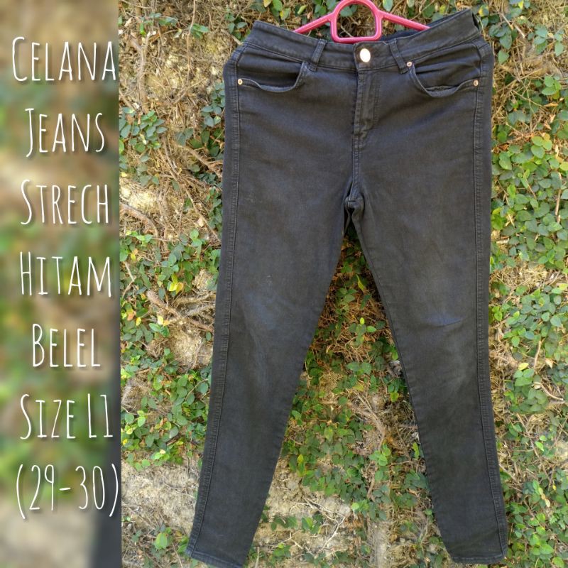 Detail Gambar Celana Jeans Hitam Nomer 55