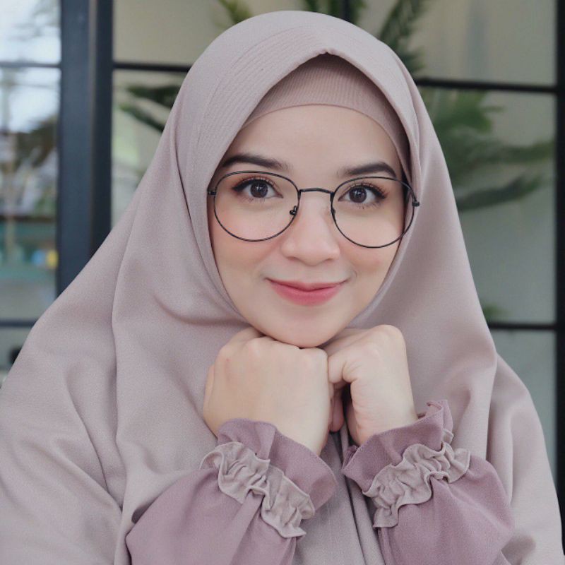 Detail Gambar Cewek Berjilbab Setengah Badan Nomer 21