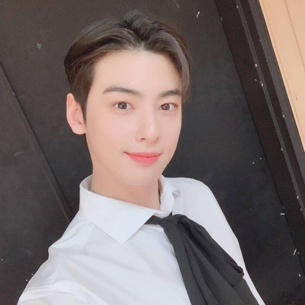 Detail Gambar Cha Eun Woo Nomer 28