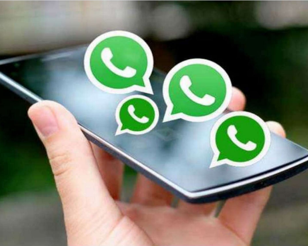 Detail Gambar Chatting Whatsapp Di Handphone Nomer 9