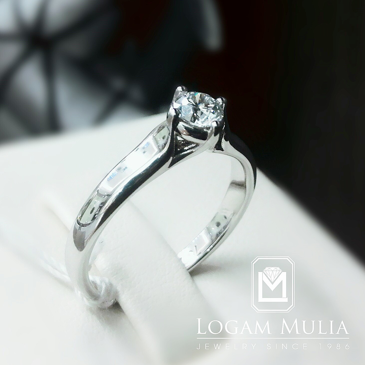 Detail Gambar Cincin Berlian Nomer 50