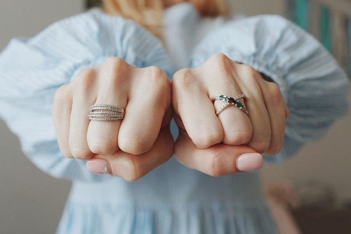 Detail Gambar Cincin Di Jari Nomer 50