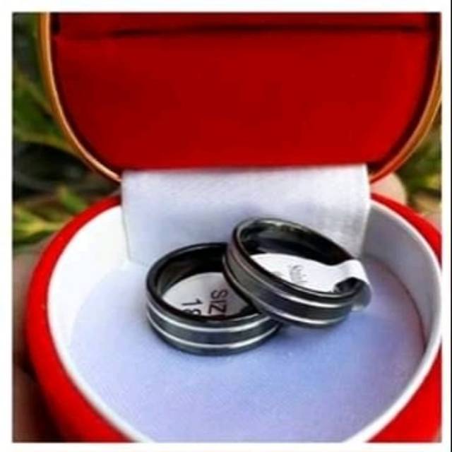 Detail Gambar Cincin Hitam Putih Nomer 28