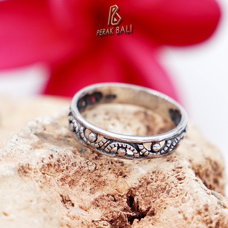 Detail Gambar Cincin Perak Wanita Nomer 54