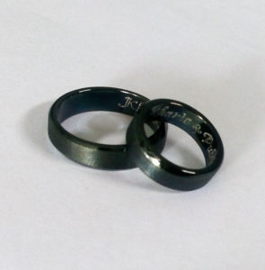 Detail Gambar Cincin Pernikahan Warna Hitam Nomer 29