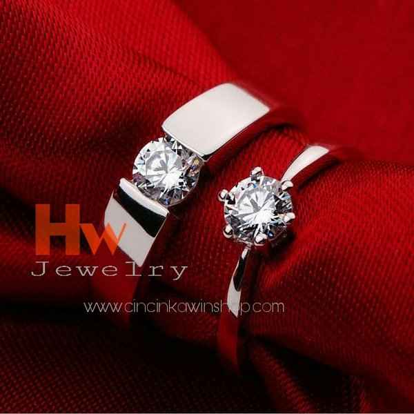 Detail Gambar Cincin Tunangan Mewah Nomer 48