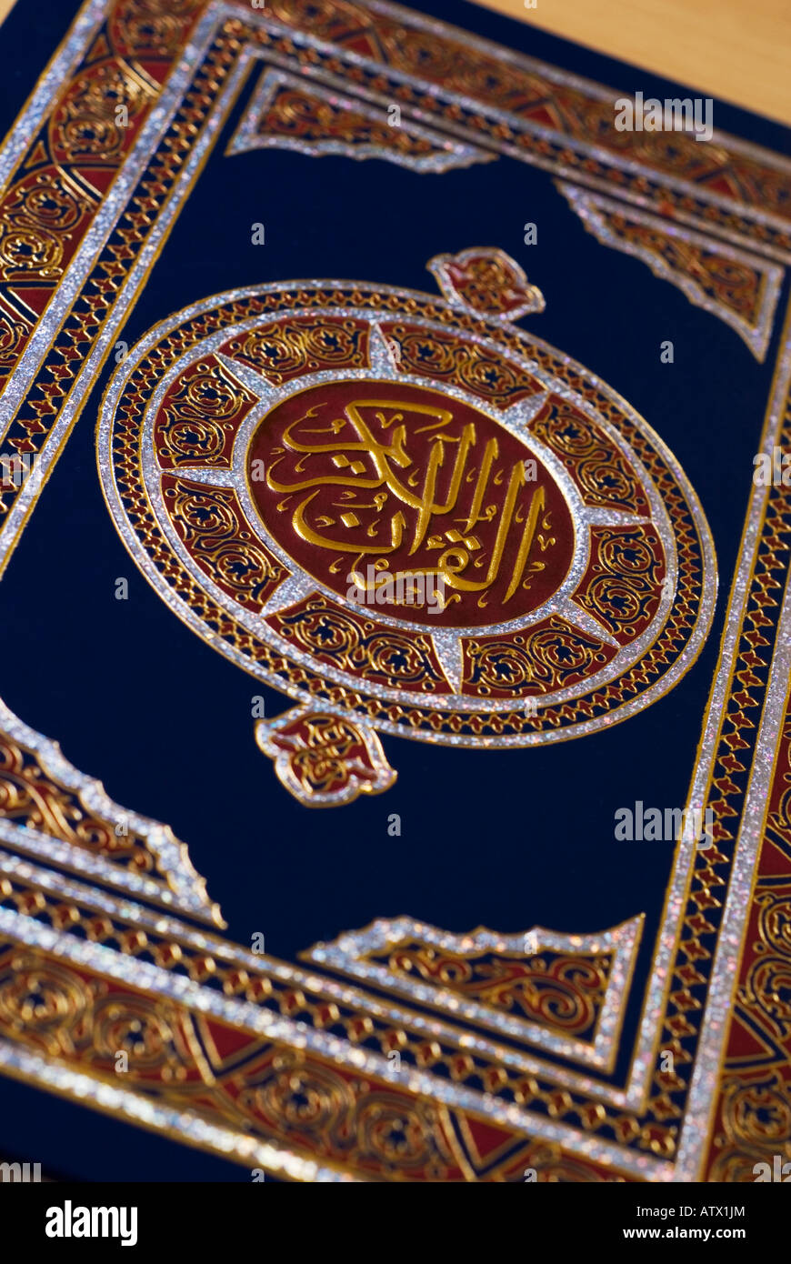 Detail Gambar Cover Al Quran Keren Nomer 52