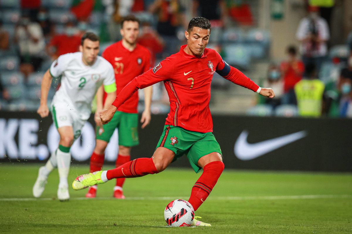 Detail Gambar Cristiano Ronaldo Portugal Nomer 11