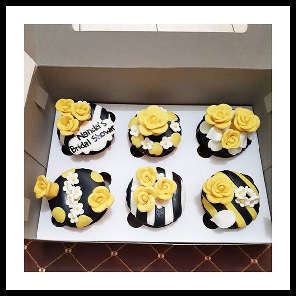 Detail Gambar Cupcake Ulang Tahun Nomer 10