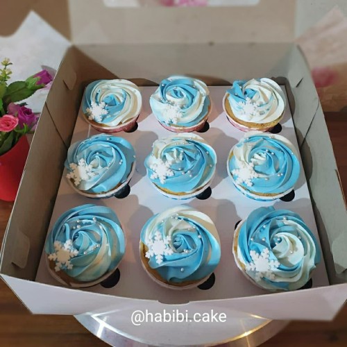 Detail Gambar Cupcake Ulang Tahun Nomer 20