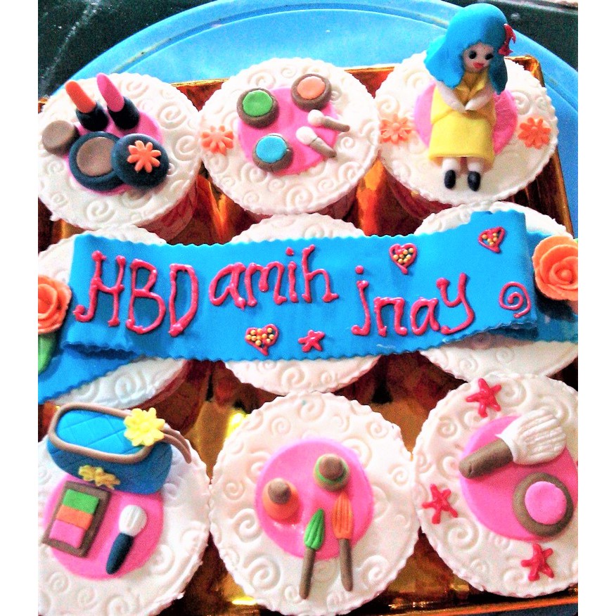 Detail Gambar Cupcake Ulang Tahun Nomer 49