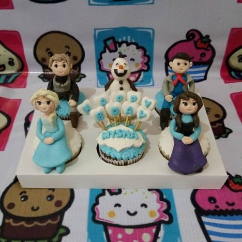 Detail Gambar Cupcake Ulang Tahun Nomer 55