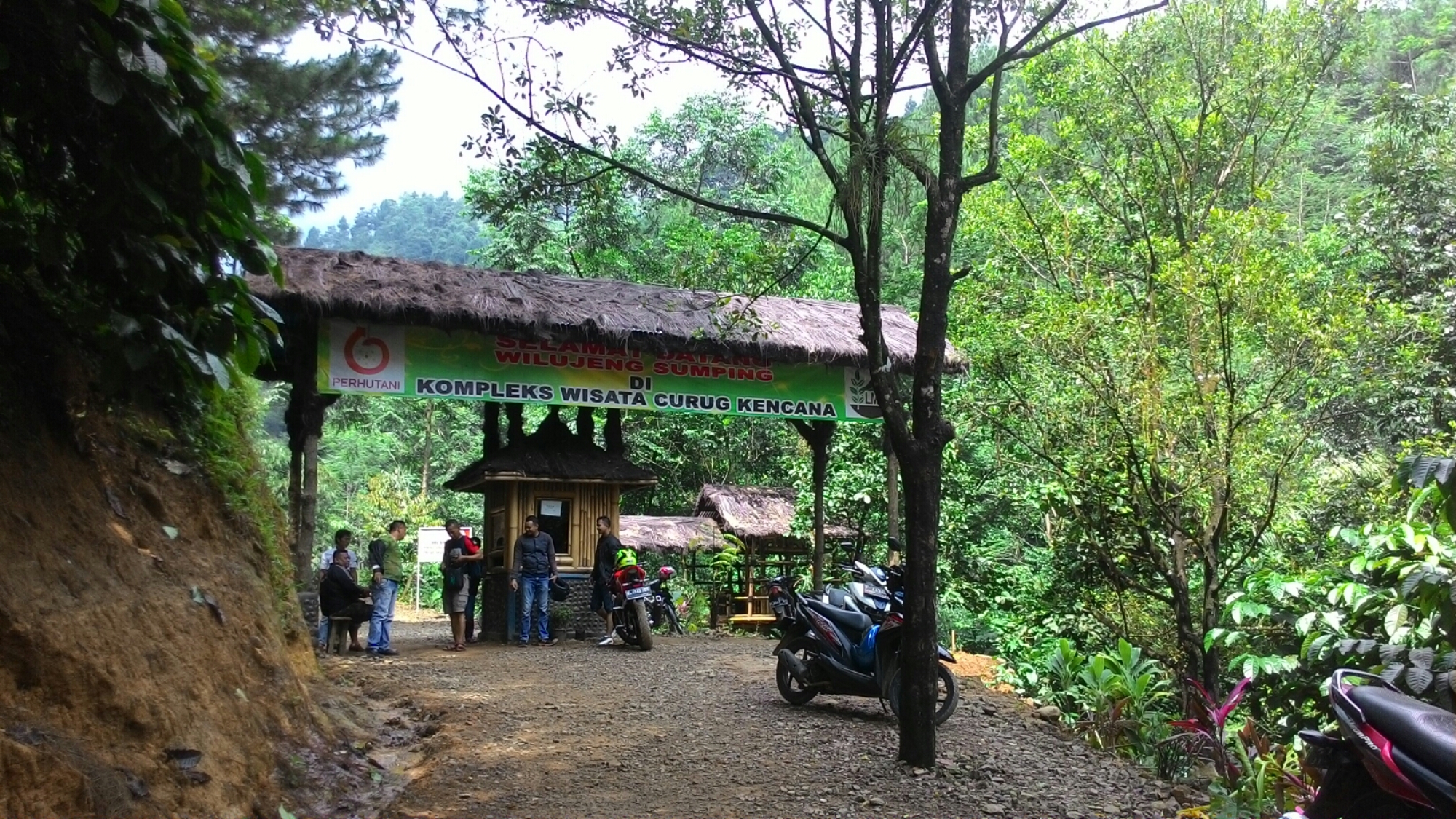 Detail Gambar Curug Kencana Di Sentul Nomer 45