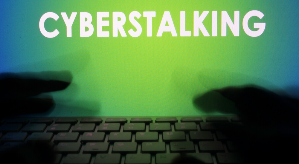 Gambar Cyber Stalking - KibrisPDR