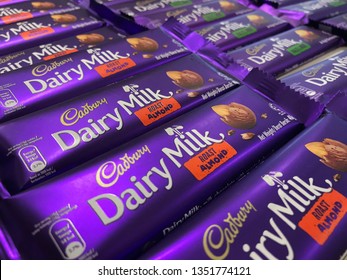 Detail Gambar Dairy Milk Nomer 44