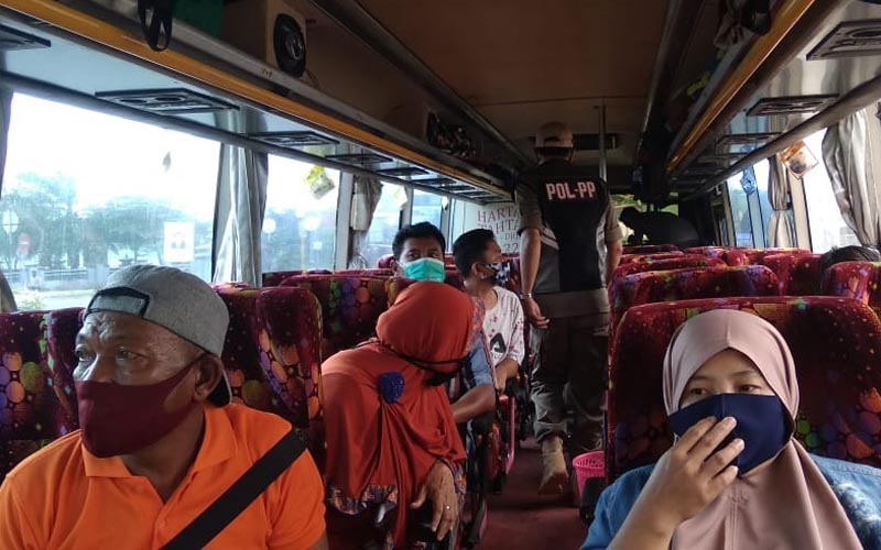 Detail Gambar Dalam Bus Nomer 25