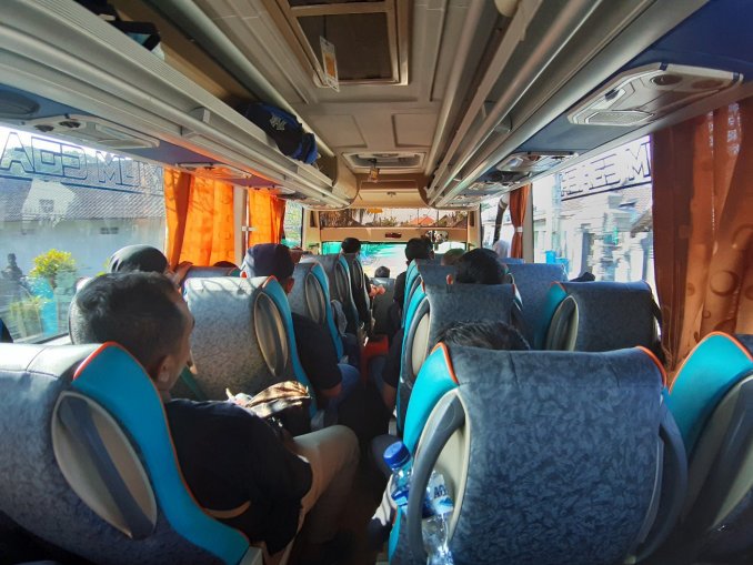 Detail Gambar Dalam Bus Nomer 8