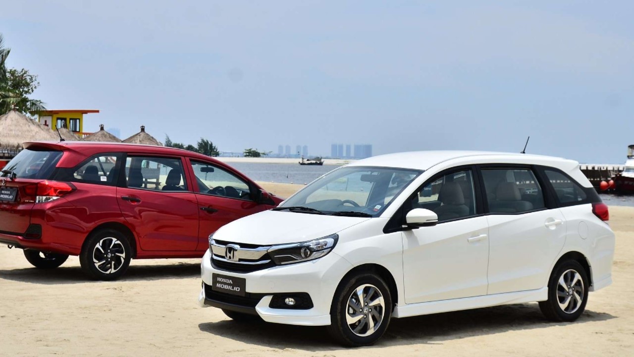 Detail Gambar Dalam Mobil Honda Mobilio Nomer 41