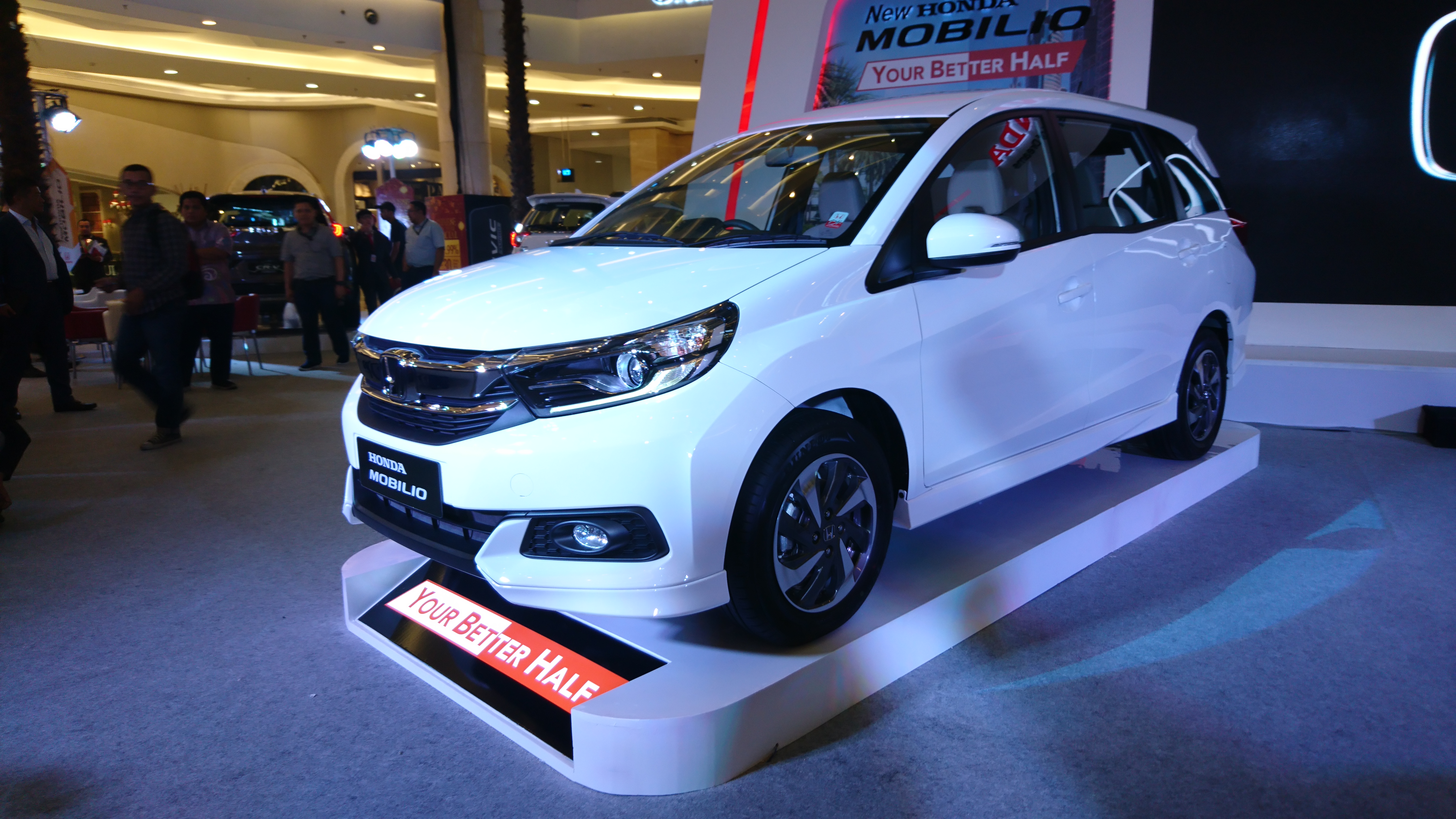 Detail Gambar Dalam Mobil Honda Mobilio Nomer 46