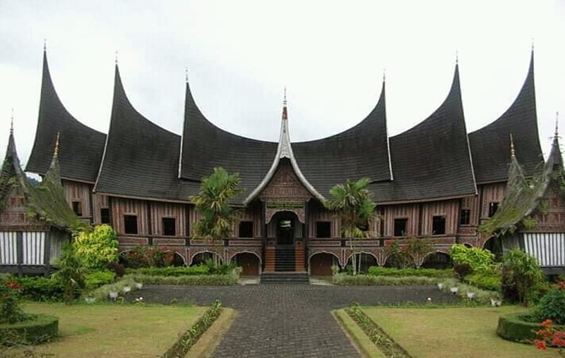 Detail Gambar Dan Nama Rumah Adat Nomer 3