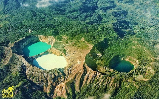 Detail Gambar Danau Kelimutu Nomer 11